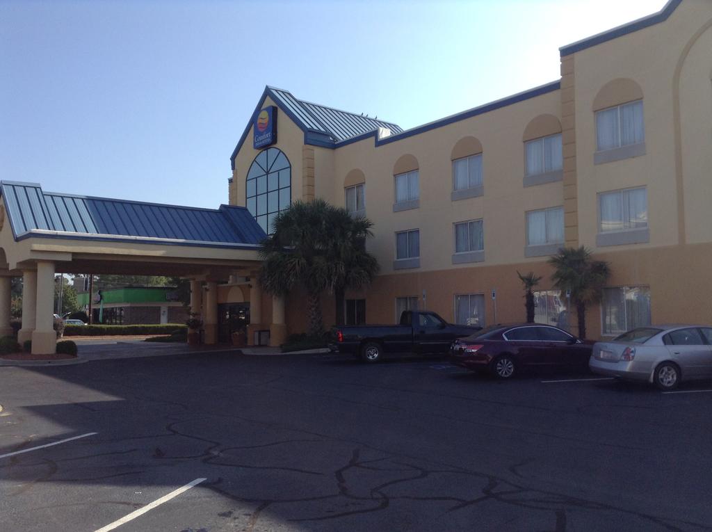 Comfort Inn and Suites Ft Jackson Maingate