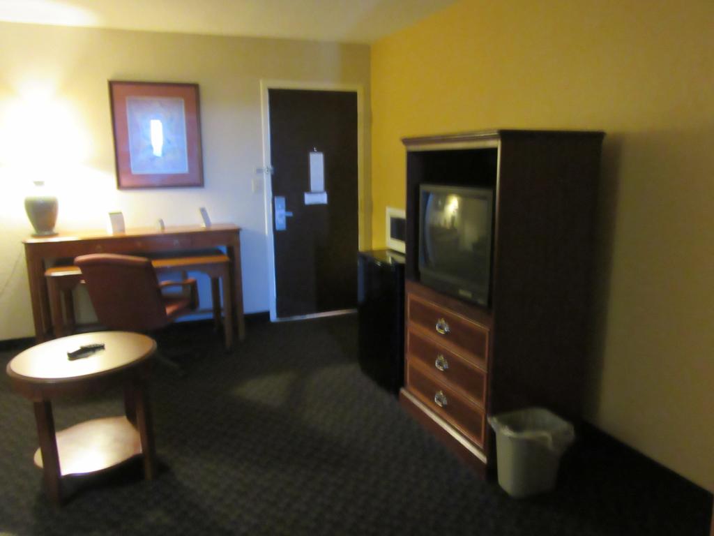 Days Inn and Suites SE Columbia Ft Jackson