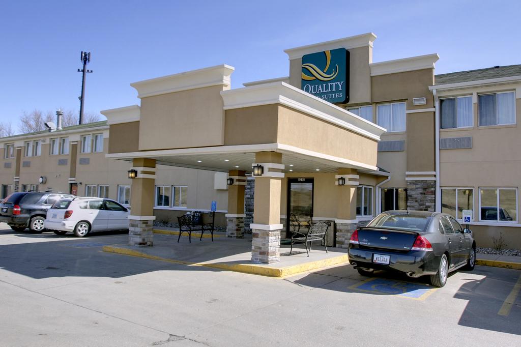 Quality Inn and Suites Des Moines Airport