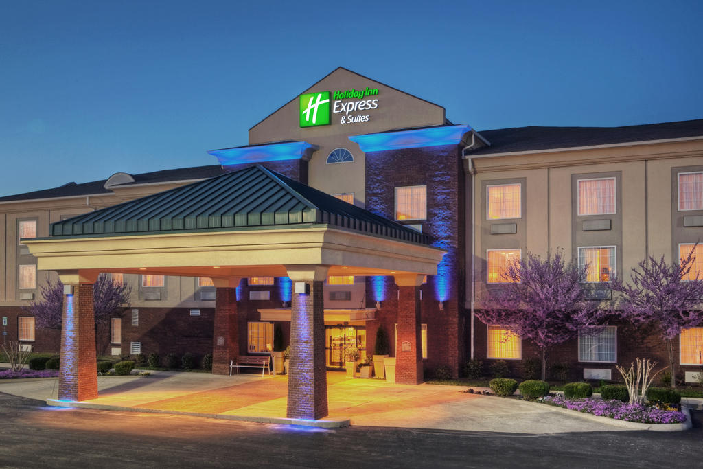 Holiday Inn Express Hotel and Suites Manchester