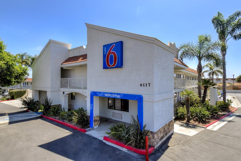 Motel 6 Carlsbad East