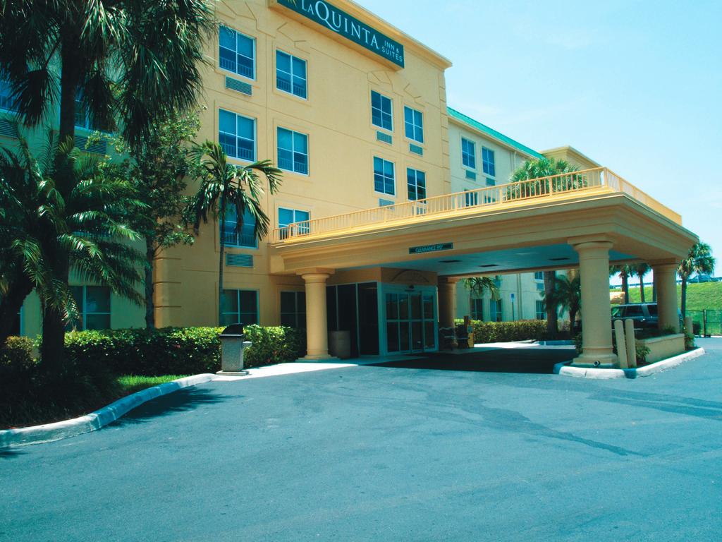 La Quinta Inn and Suites Miami Cutler Bay