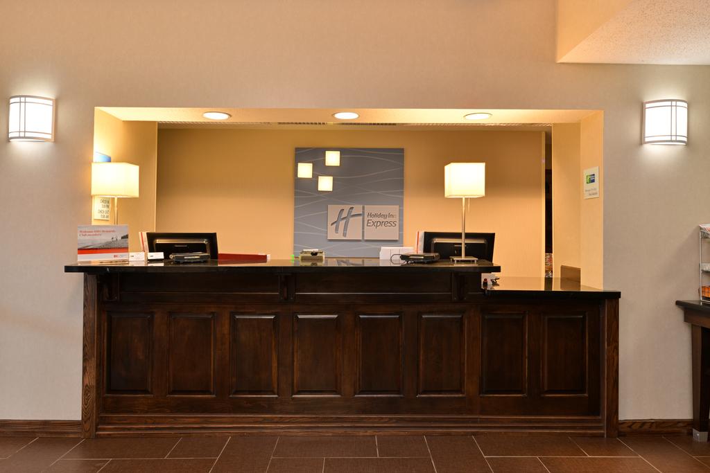 Holiday Inn Express and Suites St Marys