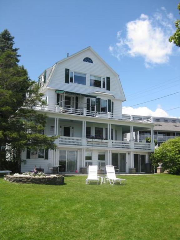 Marginal Way House Hotel