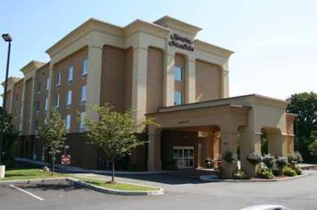 Hampton Inn and Suites Greenfield