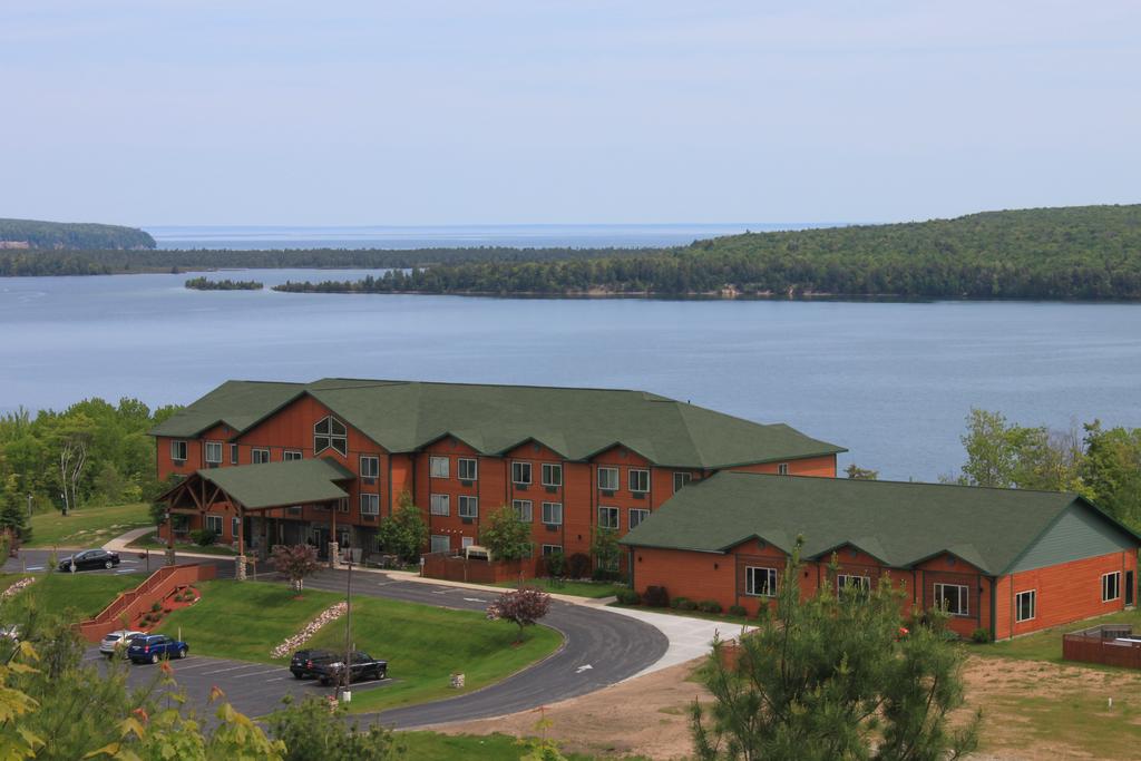 Holiday Inn Exp Stes Munising