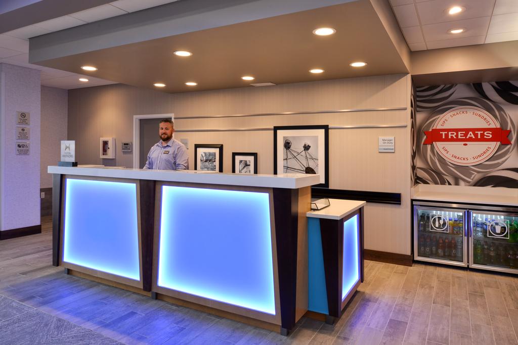 Hampton Inn and Suites by Hilton Cincinnati Mason