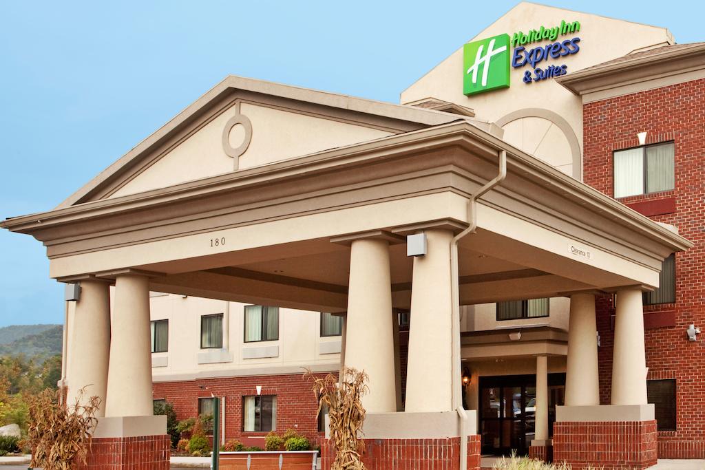 Holiday Inn Exp Stes Claypool