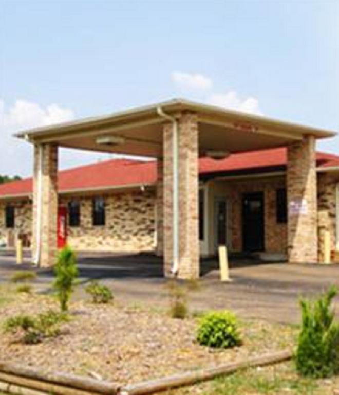 Luxury Inn and Suites Forrest City