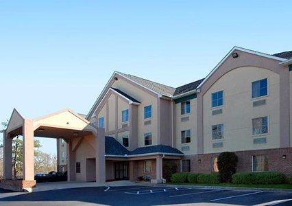 Comfort Inn and Suites North