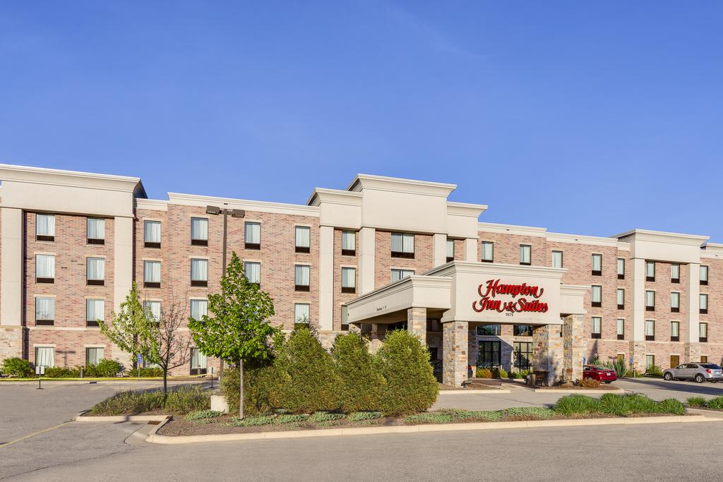 Hampton Inn and Suites West Bend