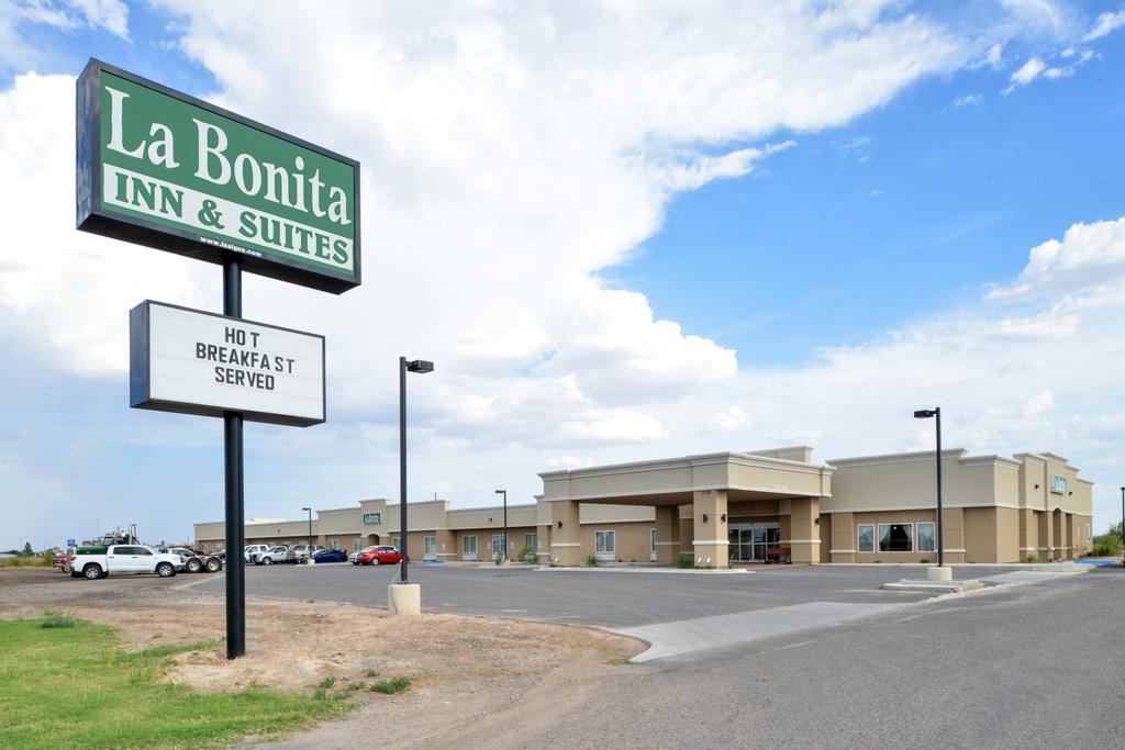 La Bonita Inn and Suites