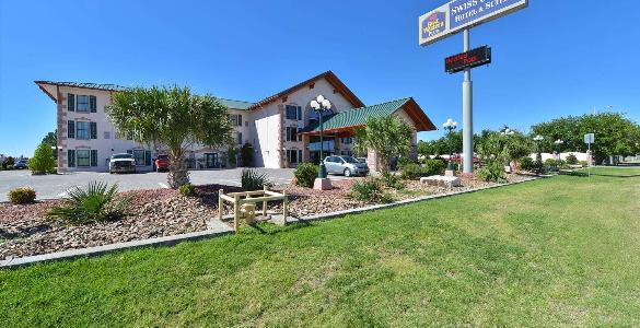 BEST WESTERN PLUS Swiss Chalet Hotel and Suites