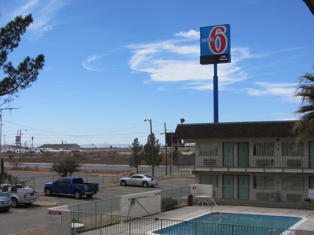 Motel 6 Pecos