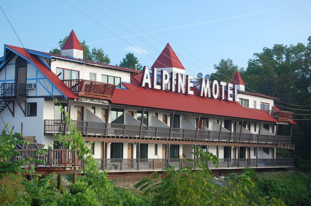 Alpine Lodge and Resort Burkesville