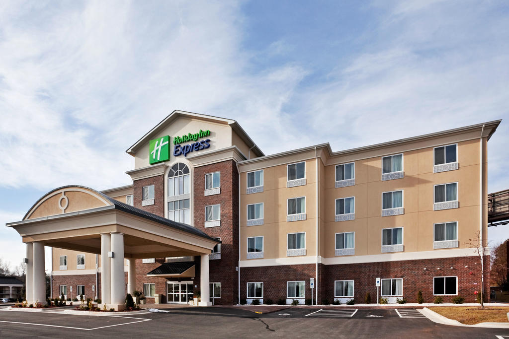 Holiday Inn Express Suites Statesville