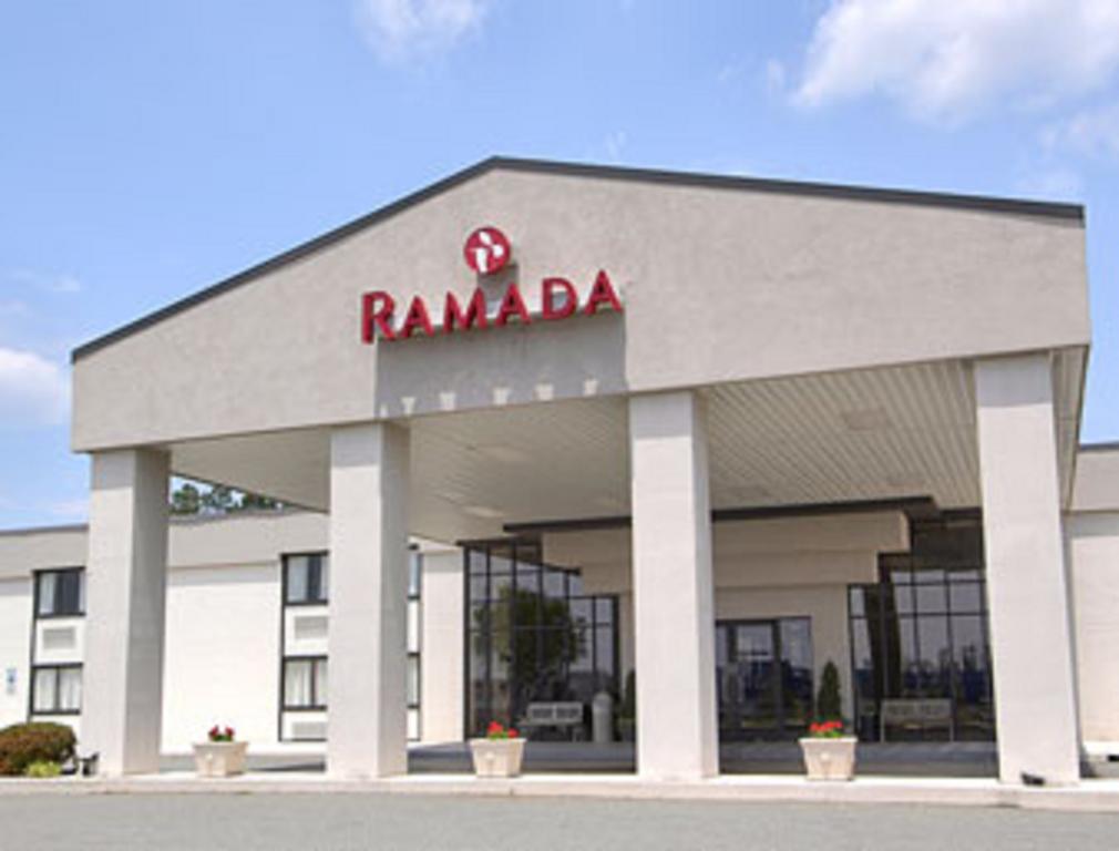 Ramada Burlington Hotel and Conference Center