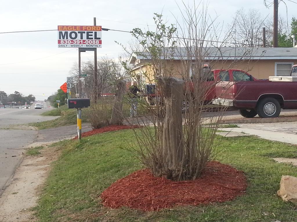 Eagle Ford Motel