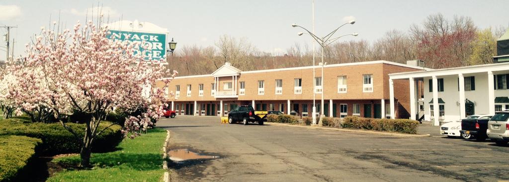 Nyack Motor Lodge