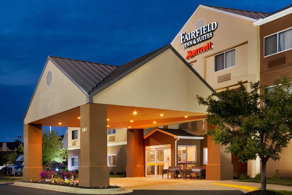 Fairfield Inn and Suites Lansing West