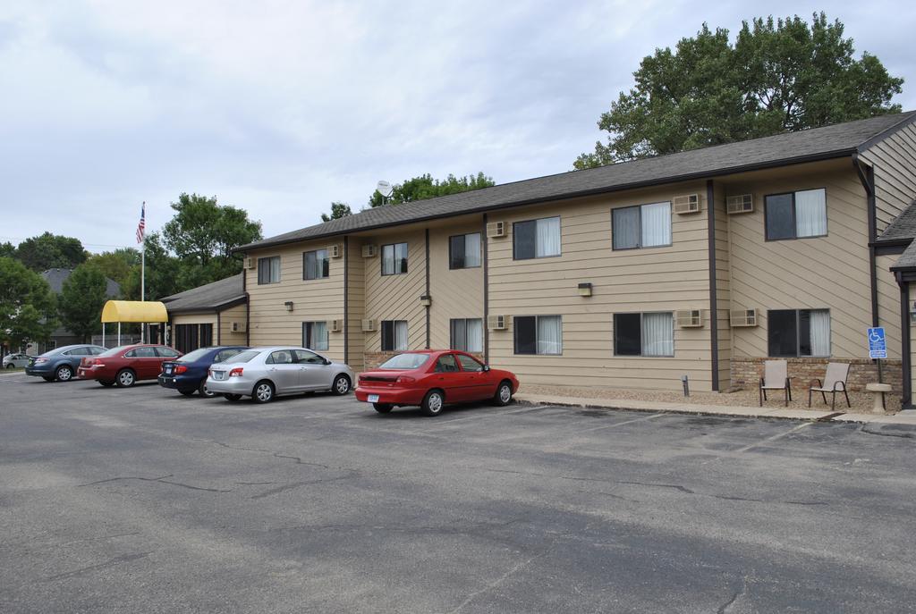 Waconia Inn and Suites