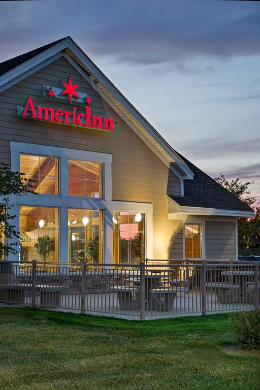 AmericInn Waconia