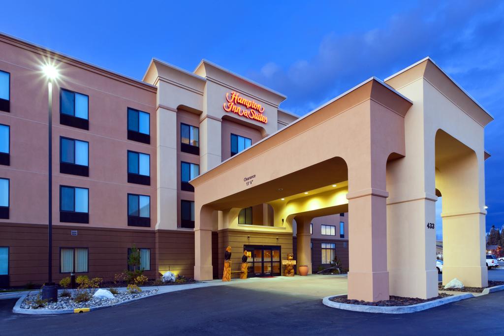 Hampton Inn and Suites Fairbanks