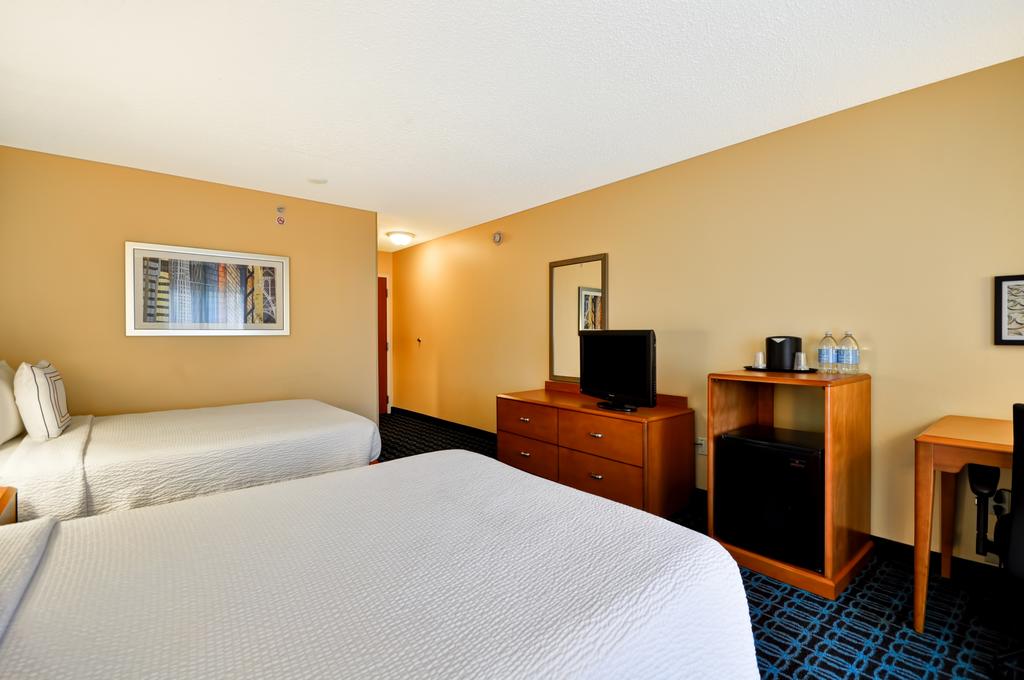 Fairfield Inn and Suites Dallas MedicalMarket Center