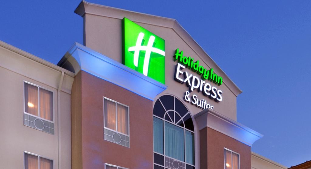 Holiday Inn Express and Suites Dallas Northeast