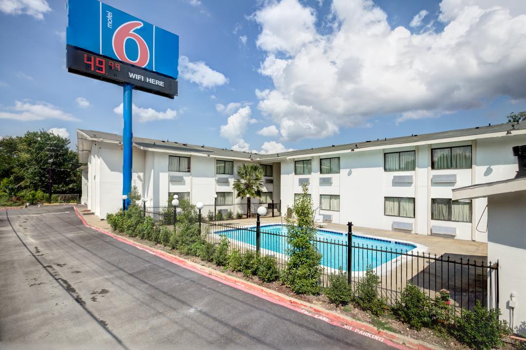 Motel 6 Dallas - South