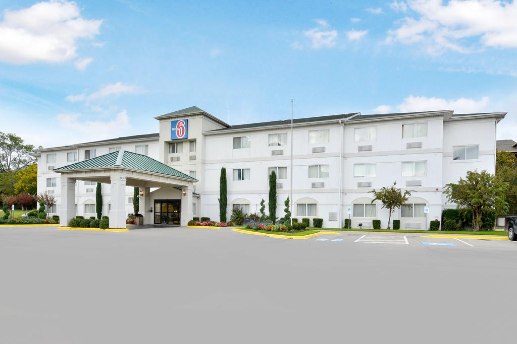 Motel 6 North Dallas