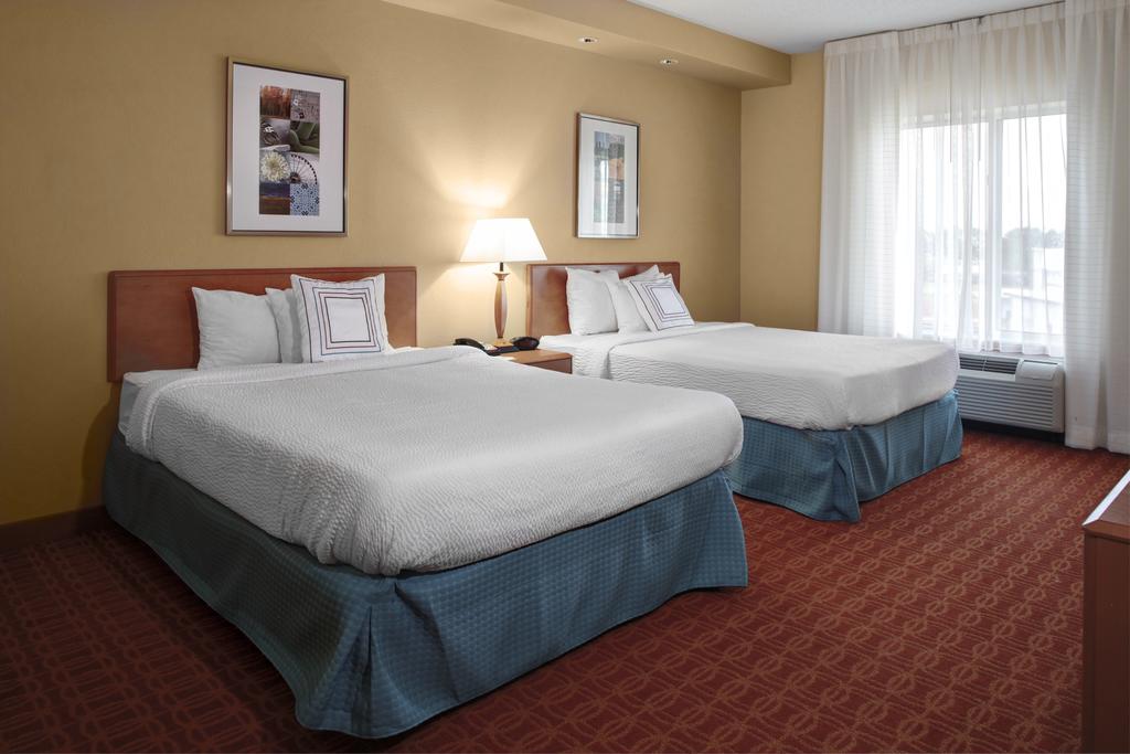 Fairfield Inn and Suites Atlanta McDonough