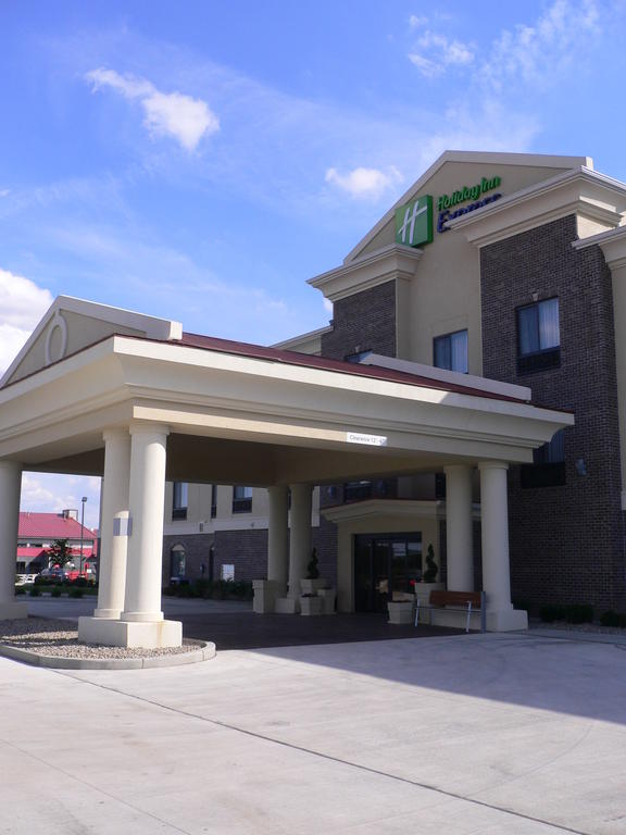 Holiday Inn Exp Stes Shelbyvil