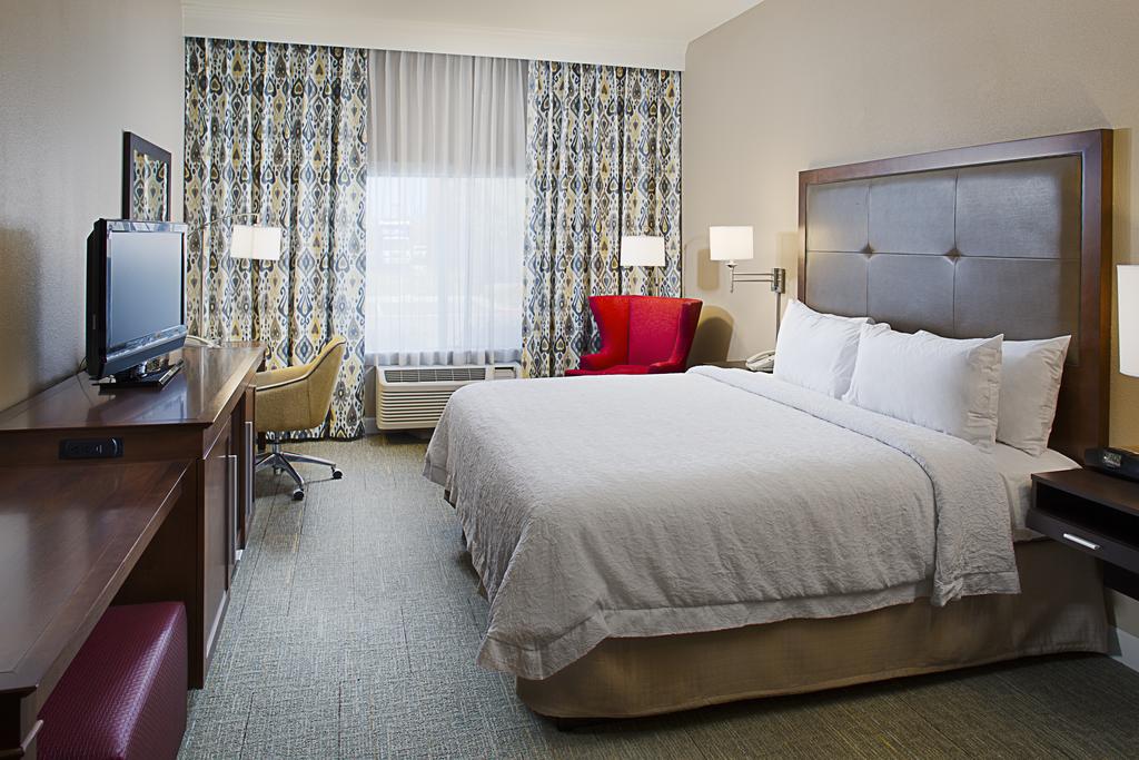 Hampton Inn and Suites Palmdale - CA