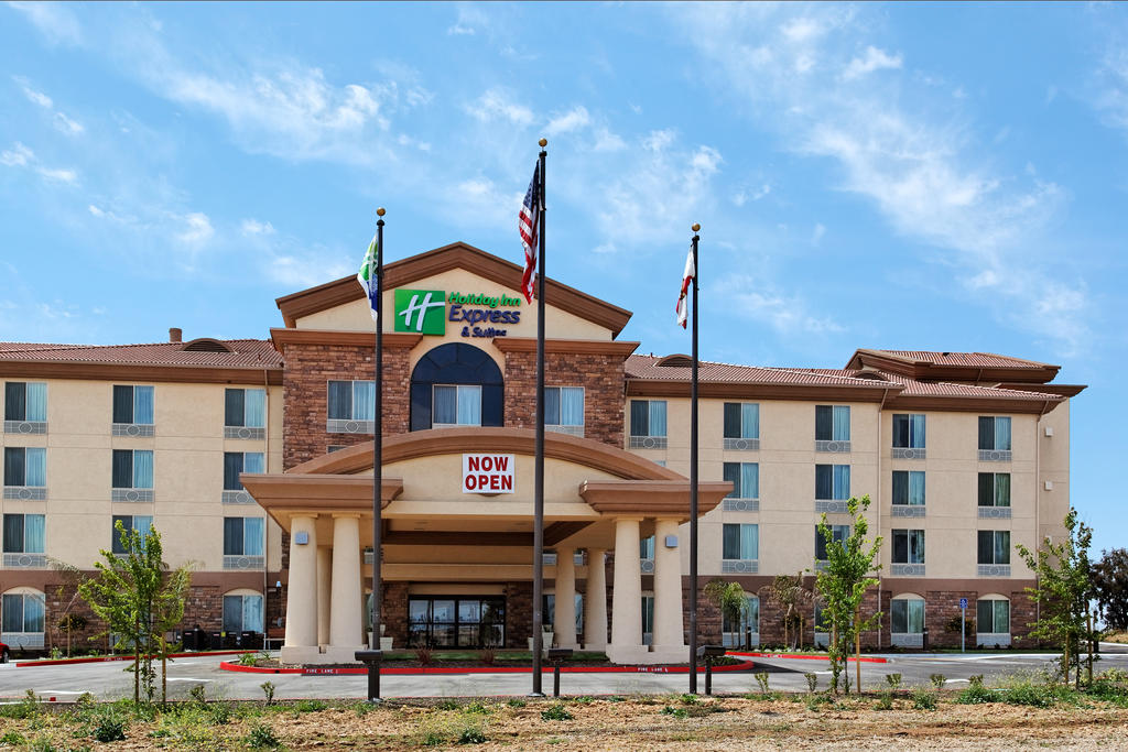 Holiday Inn Express and Suites Fresno Northwest - Herndon