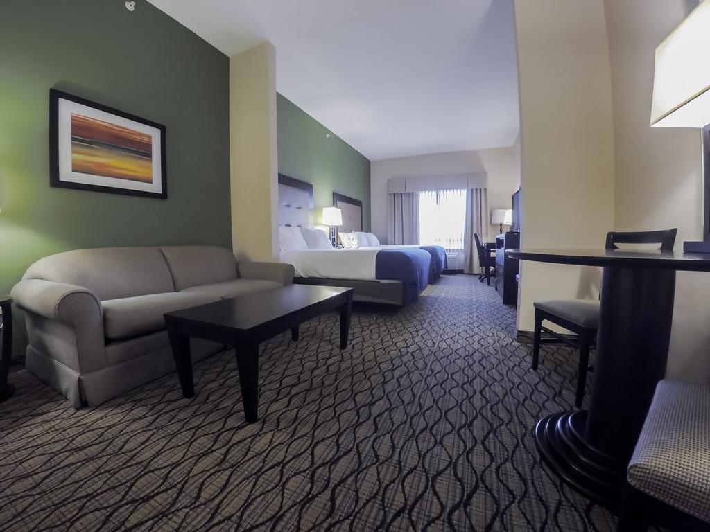 Holiday Inn Express And Suites