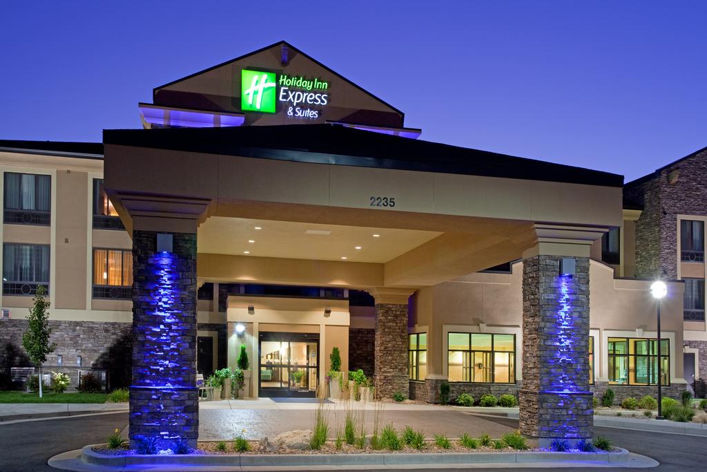 Holiday Inn Express Suites Logan