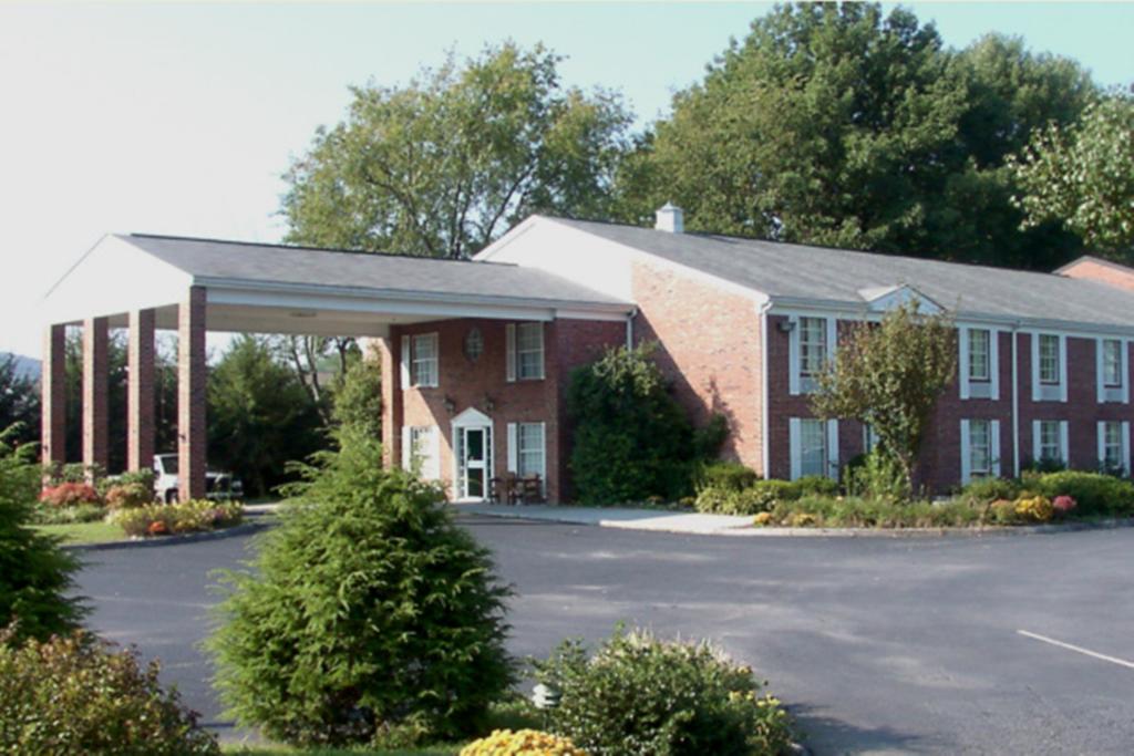 Americourt Hotel and Suites - Elizabethton