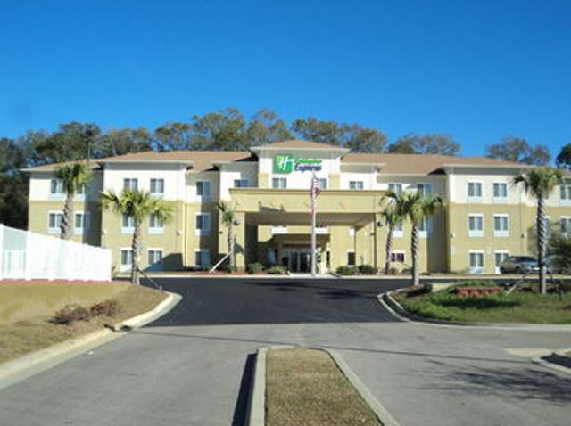 Holiday Inn Express and Suites Bonifay