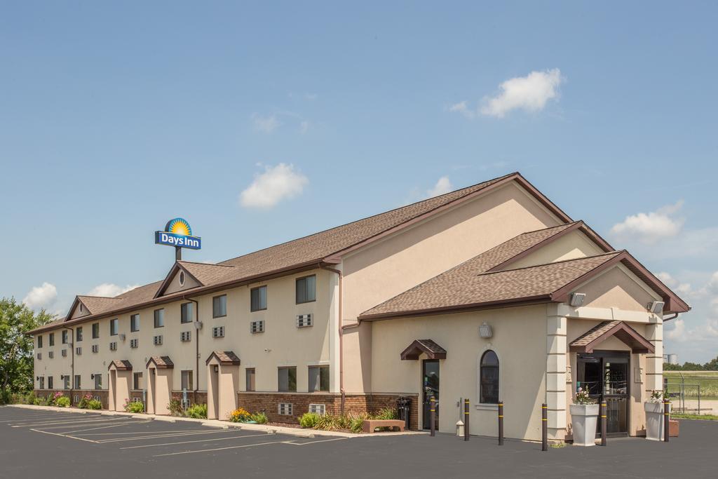 Days Inn Le Roy-Bloomington