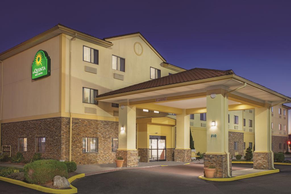 La Quinta Inn and Suites Elizabethtown