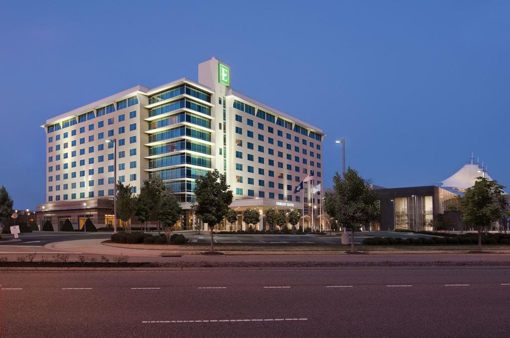 Embassy Suites Hampton Roads - Hotel - Spa and Convention Center