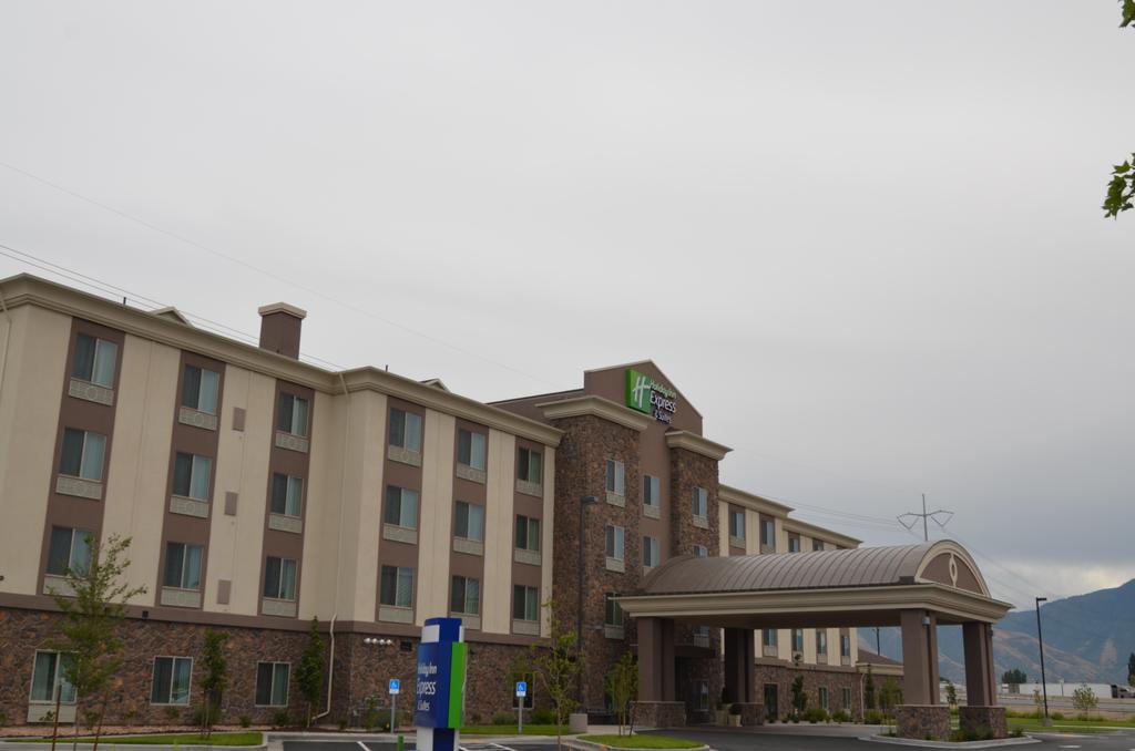 Holiday Inn Express Suites Springville