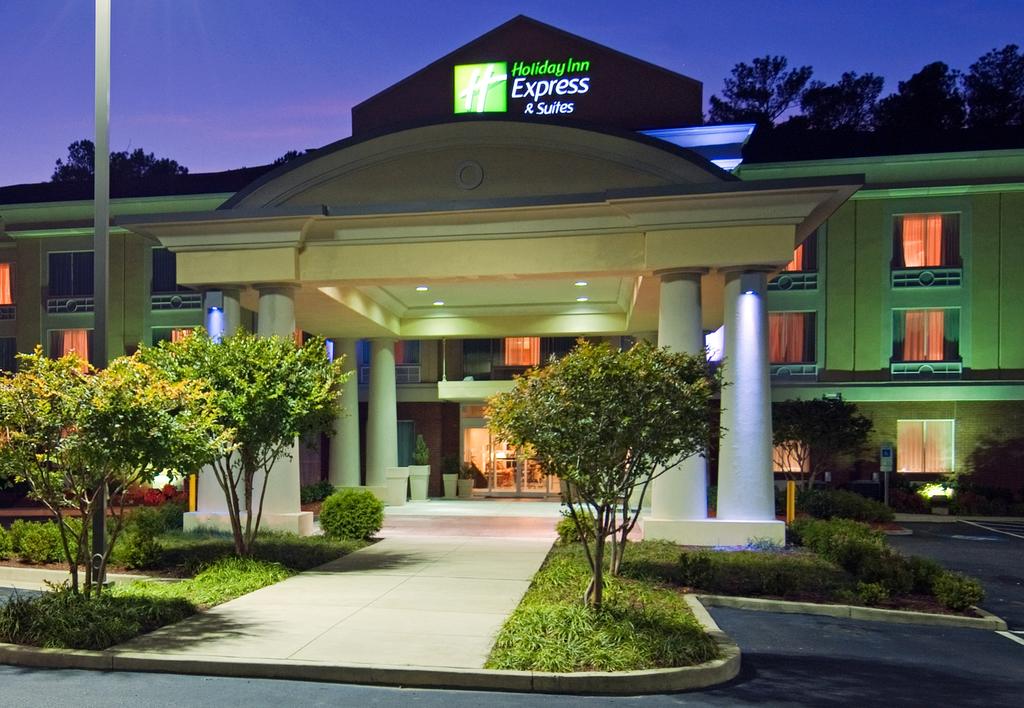 Holiday Inn Express Suites Emporia