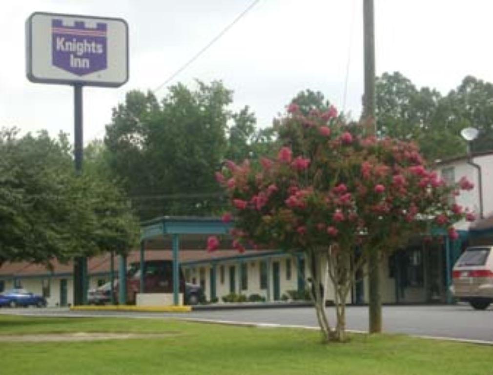 Knights Inn Emporia