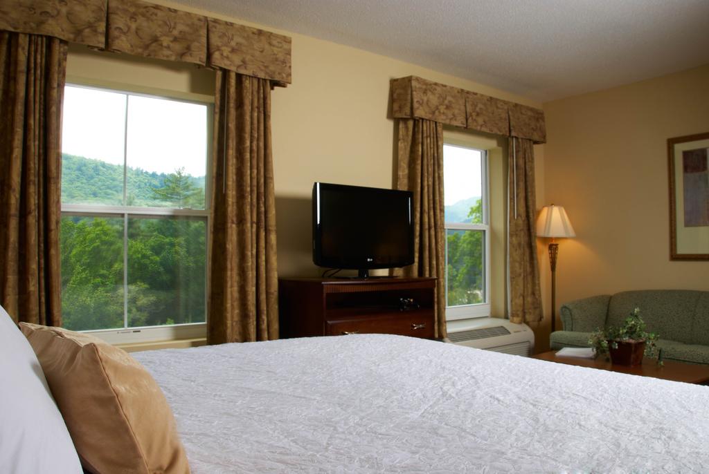 Hampton Inn and Suites Cashiers - Sapphire Valley