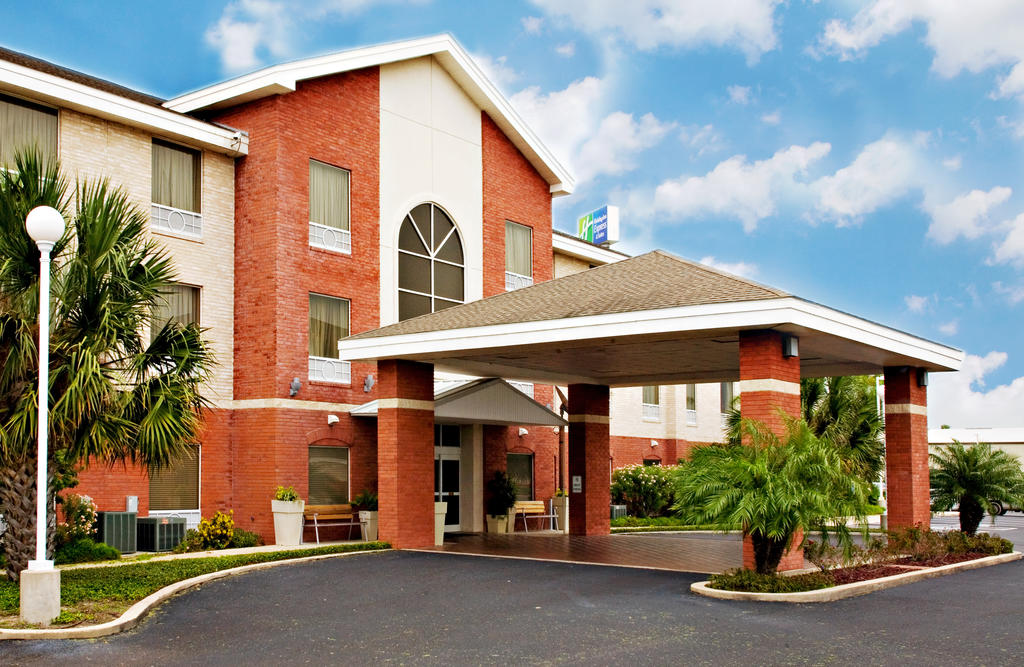 Holiday Inn Express Weslaco