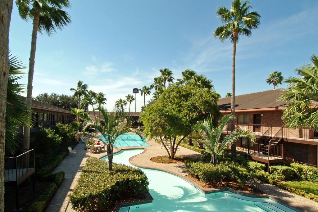 Palm Aire Hotel and Suites