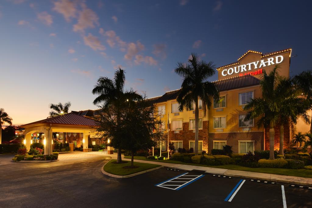 Courtyard Sarasota University ParkLakewood Ranch Area