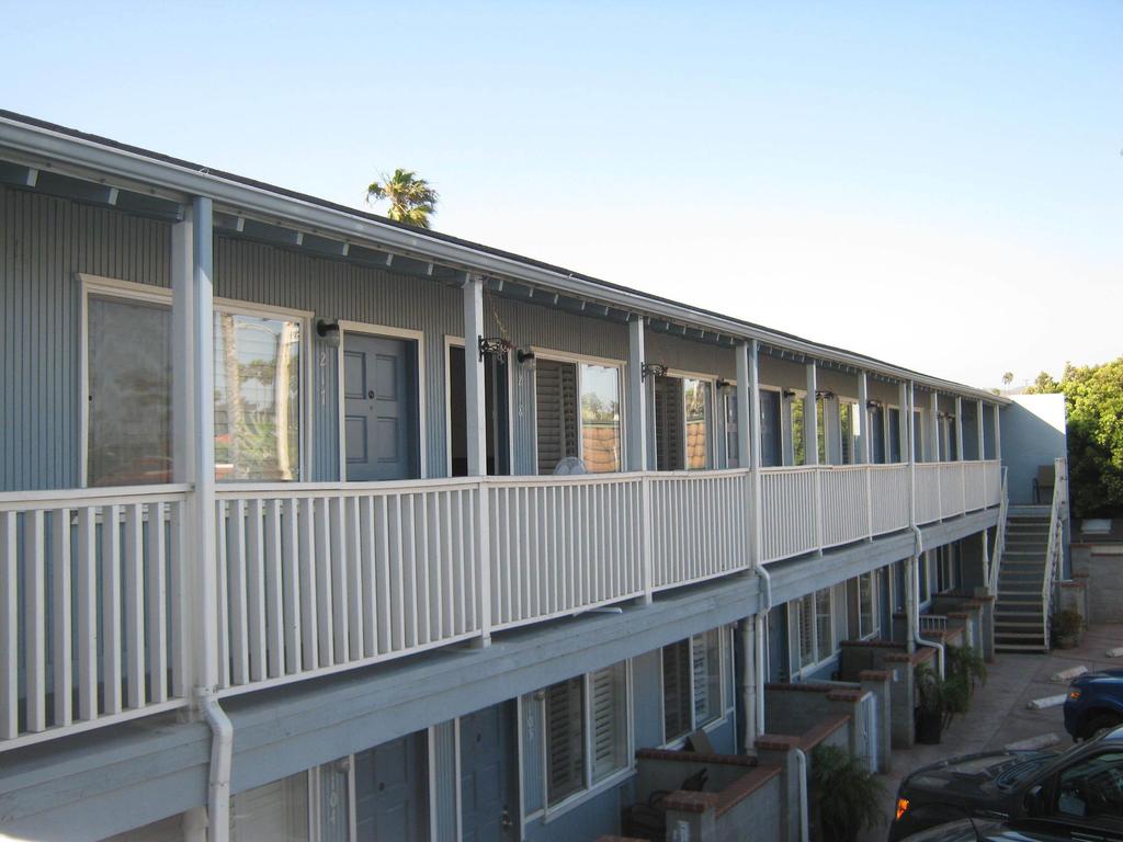 The Shores Inn and Beach Houses